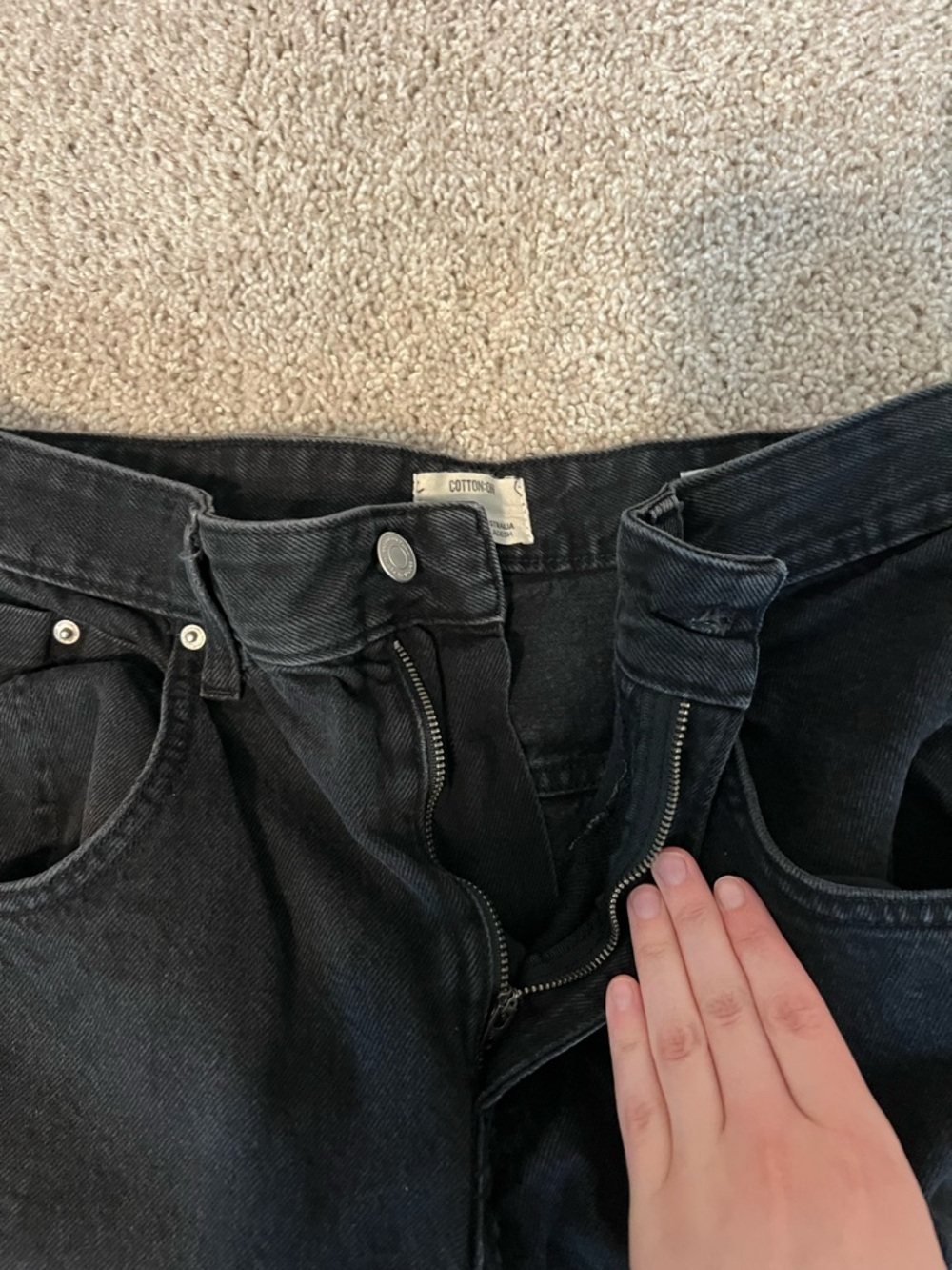 ⚫️COTTON ON: Men’s size 32, black Y2K super wide style denim jeans, preowned⚫️ - Picture 8 of 14
